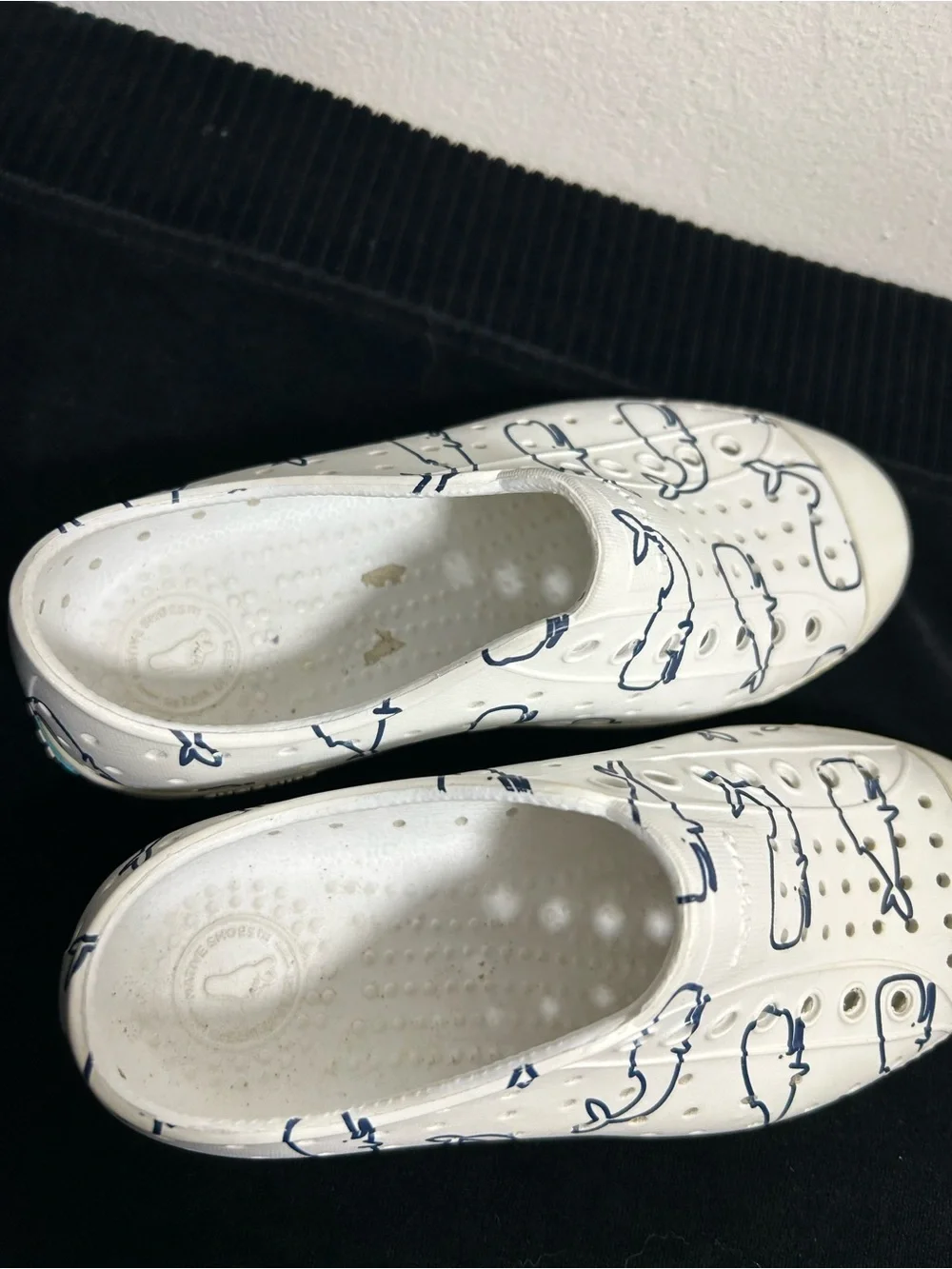 Native White Kids Water Shoes with Navy Whale Print Sz 13 C